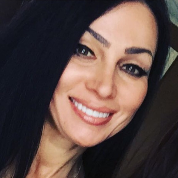 Meet your Posher, Juanita - Picture 1 of 1